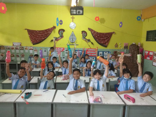 KAMPANYE 3R Reuse, Reduce ,dan Recycle di SD SMP KRISTEN ALETHEIA