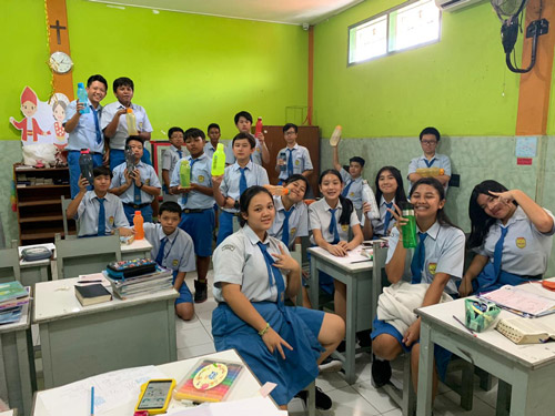 KAMPANYE 3R Reuse, Reduce ,dan Recycle di SD SMP KRISTEN ALETHEIA