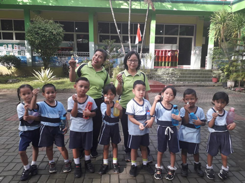 Pemberian Obat Cacing | KB-TK SKA Ampenan