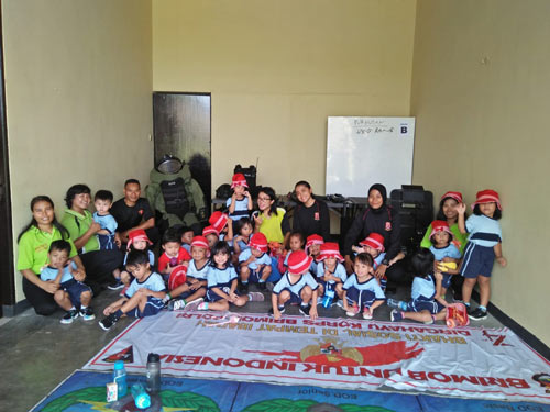 Outdoor Activity ke Brimob NTB