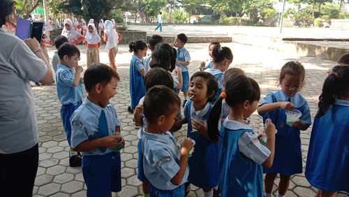 Outdoor Activity Kelas A Meniup Balon | SKA Ampenan
