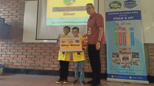 Tim Robotik Aletheia Meraih Gold dan Silver di Kompetisi Regional Greenmech dan R4M SURABAYA | SKA Ampenan
