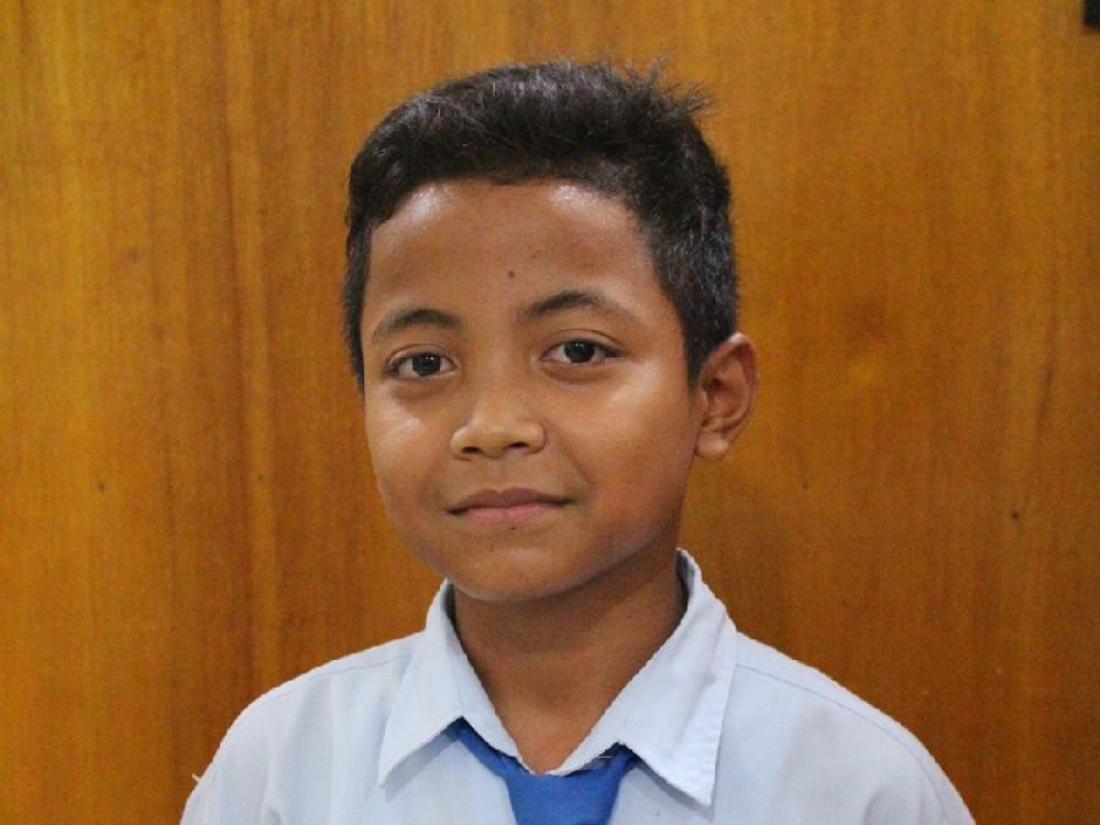 Juara di Festival Band Sensasi musik SMAN 5 Mataram