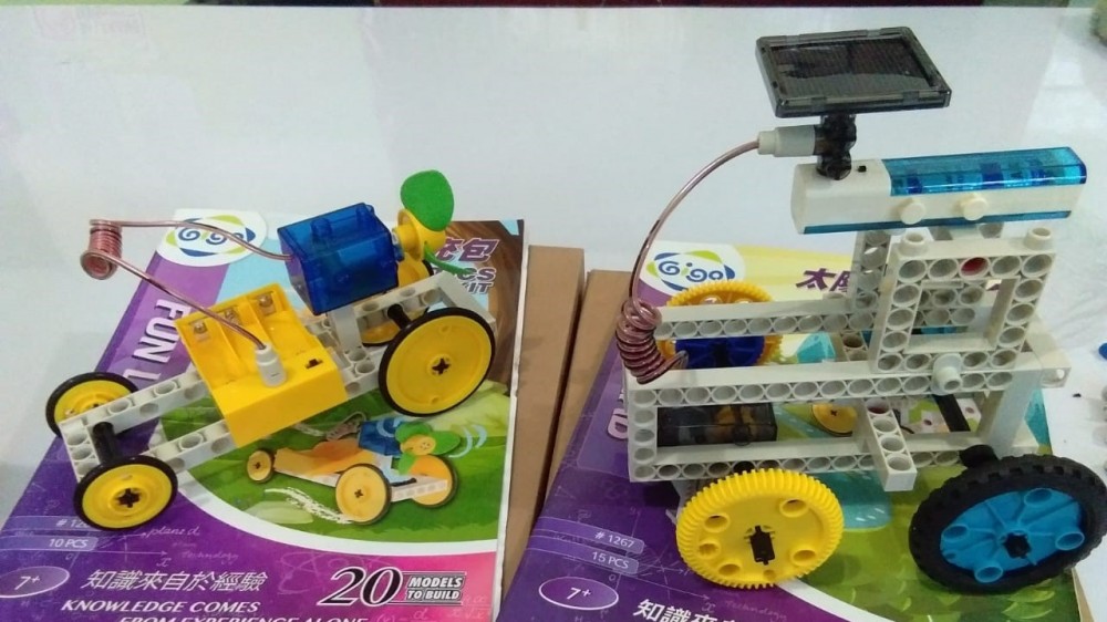 SERUNYA BELAJAR DENGAN ROBOTIK DI ERA REVOLUSI INDUSTRI 4.0