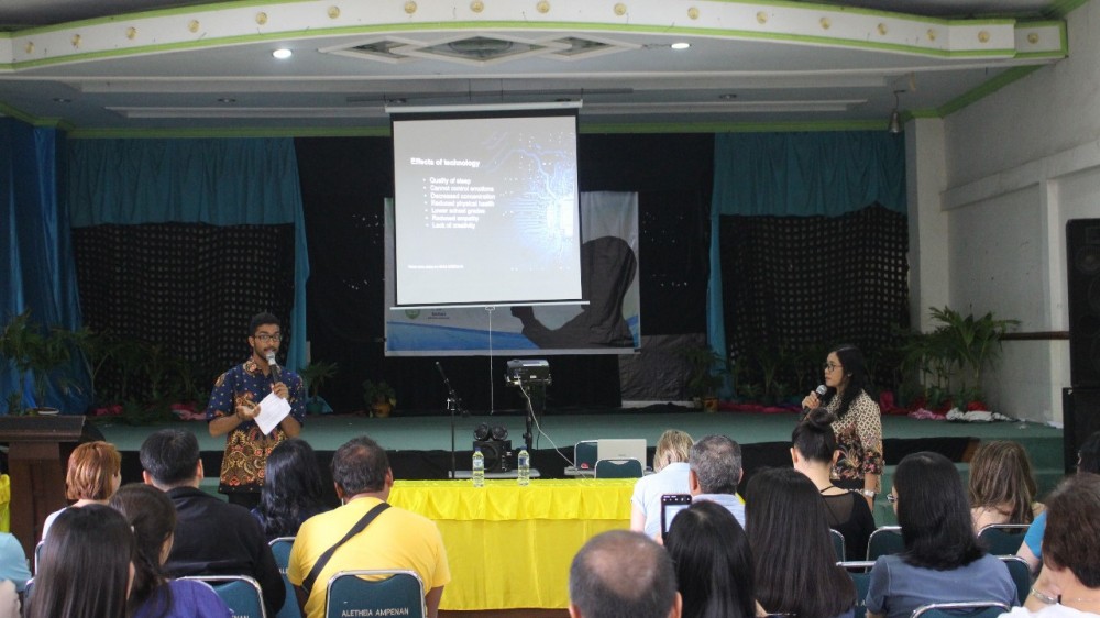SEMINAR PARENTING &quot;STRATEGI DALAM PEMAKAIAN GADGET&quot;