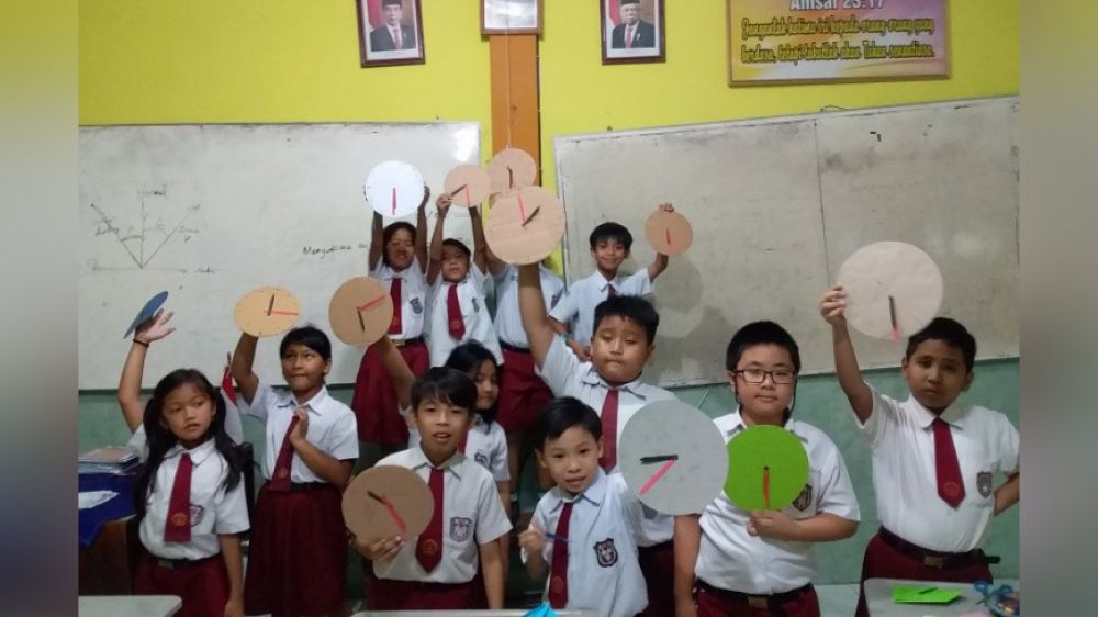 Jam Ding Dong Unik Ciptaan Kelas 3