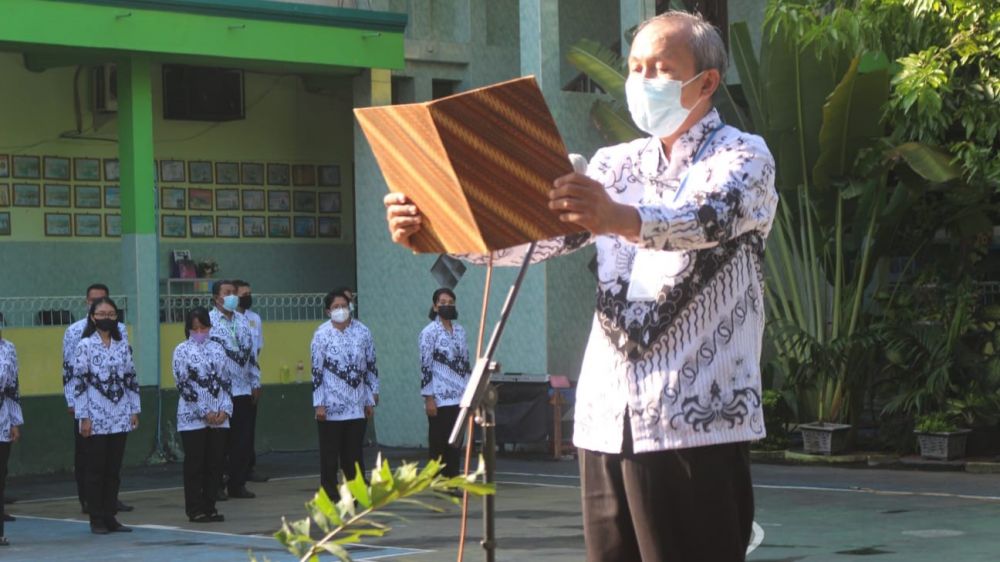 Dari Peringatan HARI GURU NASIONAL 2021 di SKA Ampenan &quot;Mendidik dengan Hati&quot;