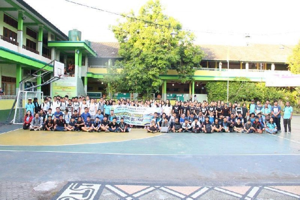 Description of Selong Belanak Beach