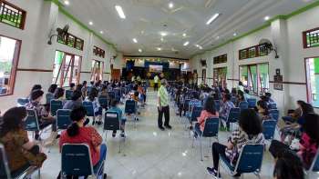 Semarak Hari Batik Nasional 2021 LESTARI BUDAYAKU di Sekolah Kristen Aletheia Ampenan