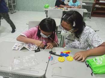 Kelas Robotik SD SMP Kristen Aletheia