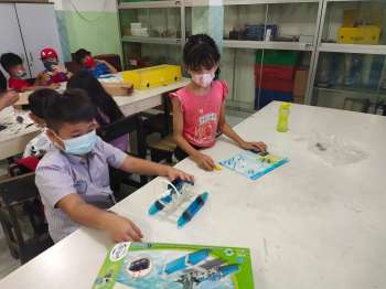 Kelas Robotik SD SMP Kristen Aletheia