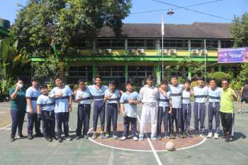 HUT ALETHEIA Aletheia Futsal Cup Kelas VIIIA VS Kelas VIIB