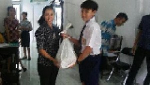 PEDULI KASIH NATAL SD, SMP KRISTEN ALETHEIA AMPENAN TAHUN PELAJARAN 2017/2018