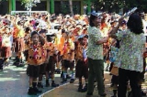 SIMULASI GEMPA DI SD SMP KRISTEN ALETHEIA AMPENAN