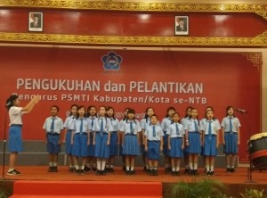 Penampilan Paduan Suara Mengisi acara dalam rangka Pengukuhan & Pelantikan Pengurus PSMTI Kabupaten /Kota se-NTB.