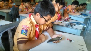 Pembelajaran PPKn Dan IPS kelas 5a Tema 1 Subtema 1 dan 2 menggunakan Kahoot dan Quizizz