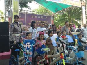 Lomba mewarnai KB-TK